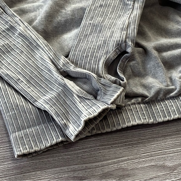 NEW FP Movement Good Karma Hi-Neck Layer Top in Ice Grey Size XS/S - Picture 6 of 16